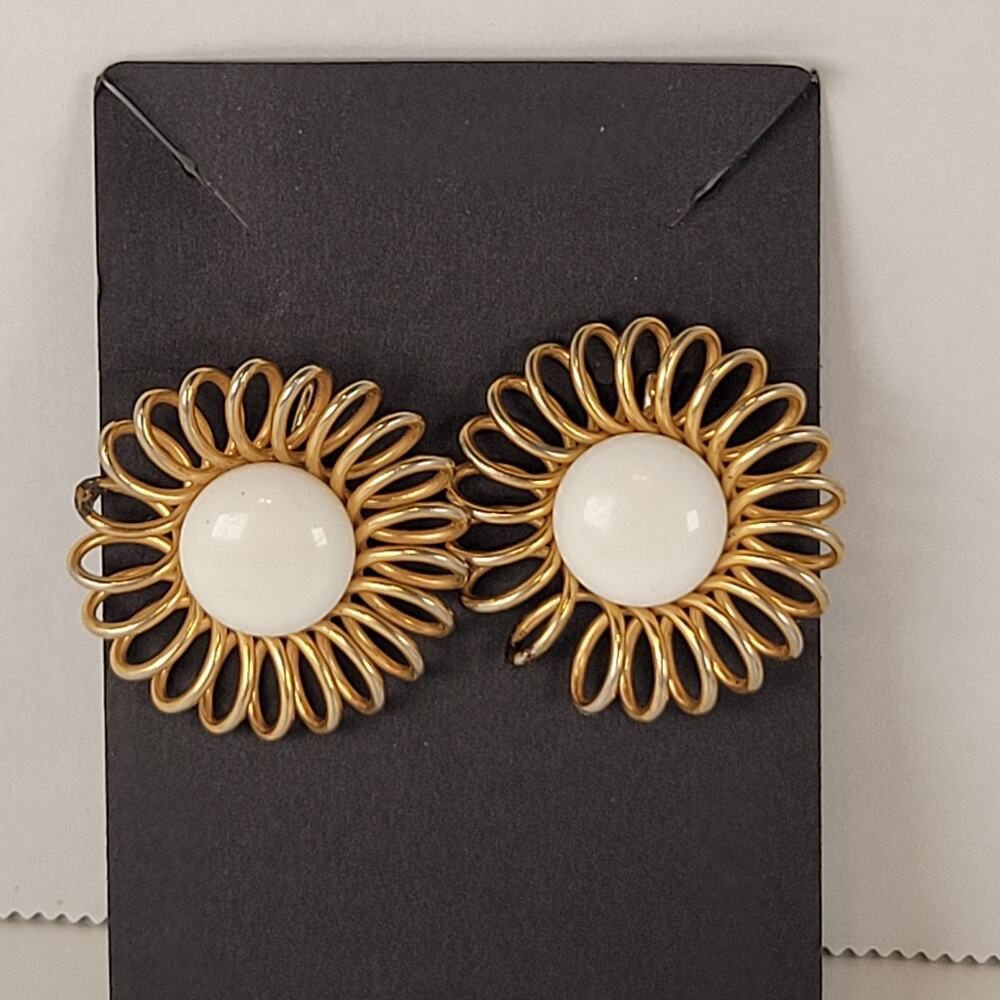 Vintage Emmons Gold Tone White Cabochon Clip-On Earrings Floral Design